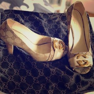 Gucci heels in tan GG canvas monogram